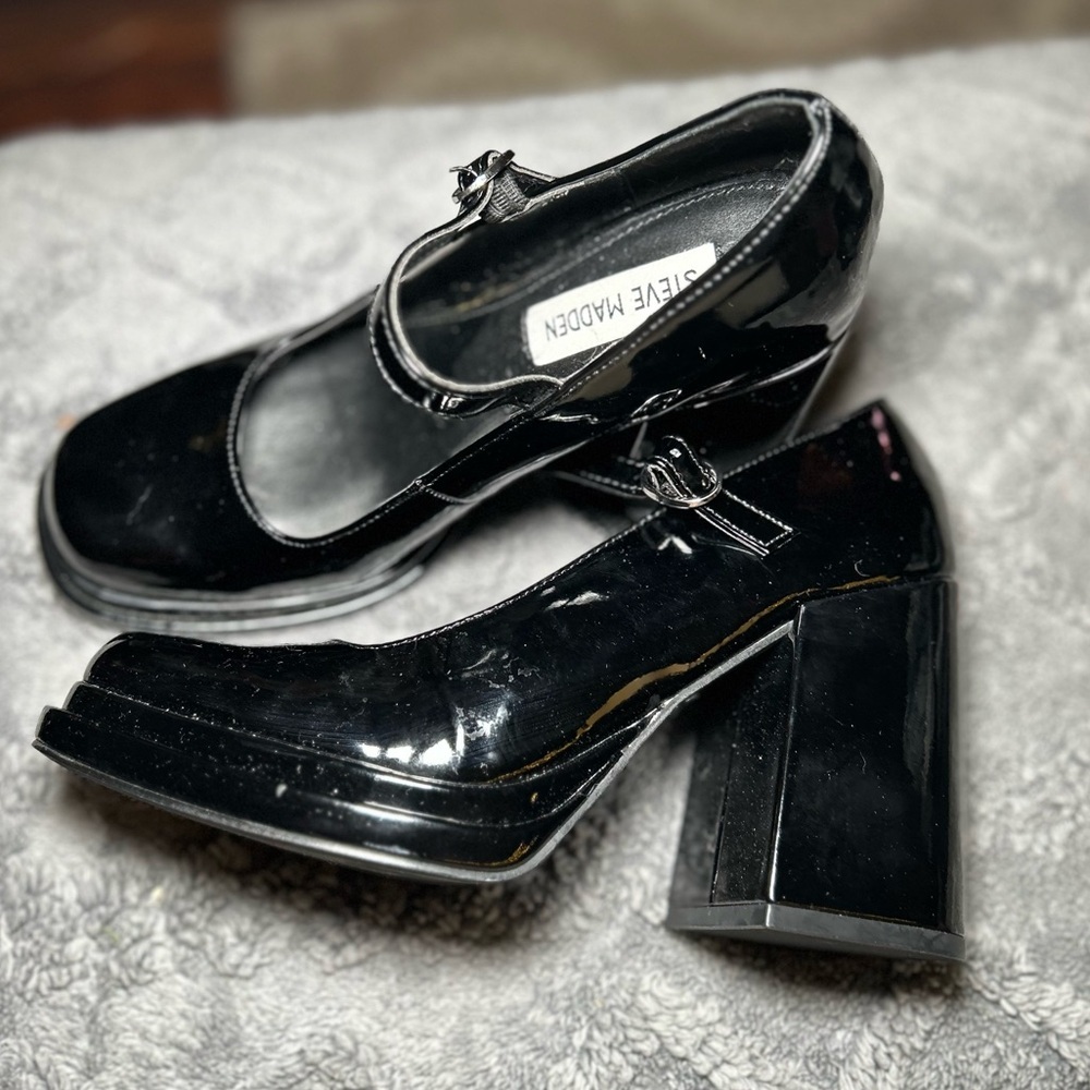 Steve Madden Olivvia size 6.5 ladies square toe Maryjane black patent platform